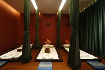 广深泰式按摩的被动瑜伽：当身体被折叠成诗